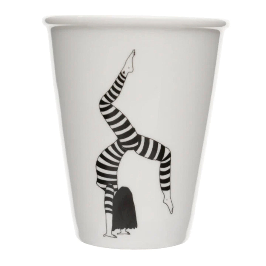 helen b Becher helen b "Freestyle Handstand" | Design Mug mit Illustrationen von Helen Blanchaert