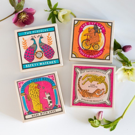 Archivist Lange Streichhölzer "The Cyclist" von The Archivist | 100 Stück in Square Matchbox
