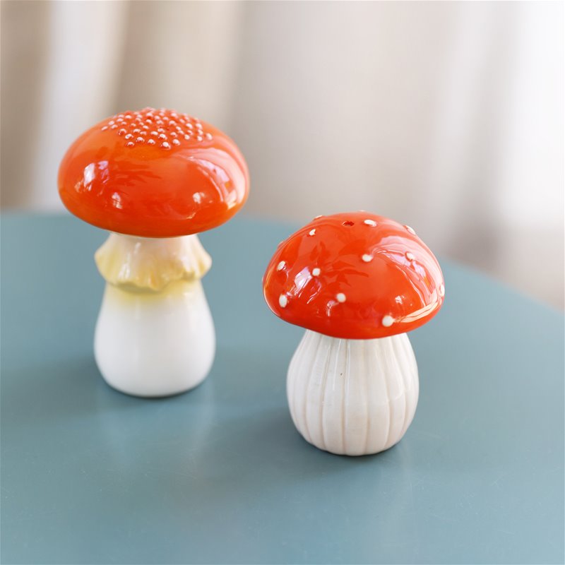 &Klevering Salz- und Pfefferstreuer "Mushroom" von &Klevering | hochwertiges Keramikdesign in Pilz-Form