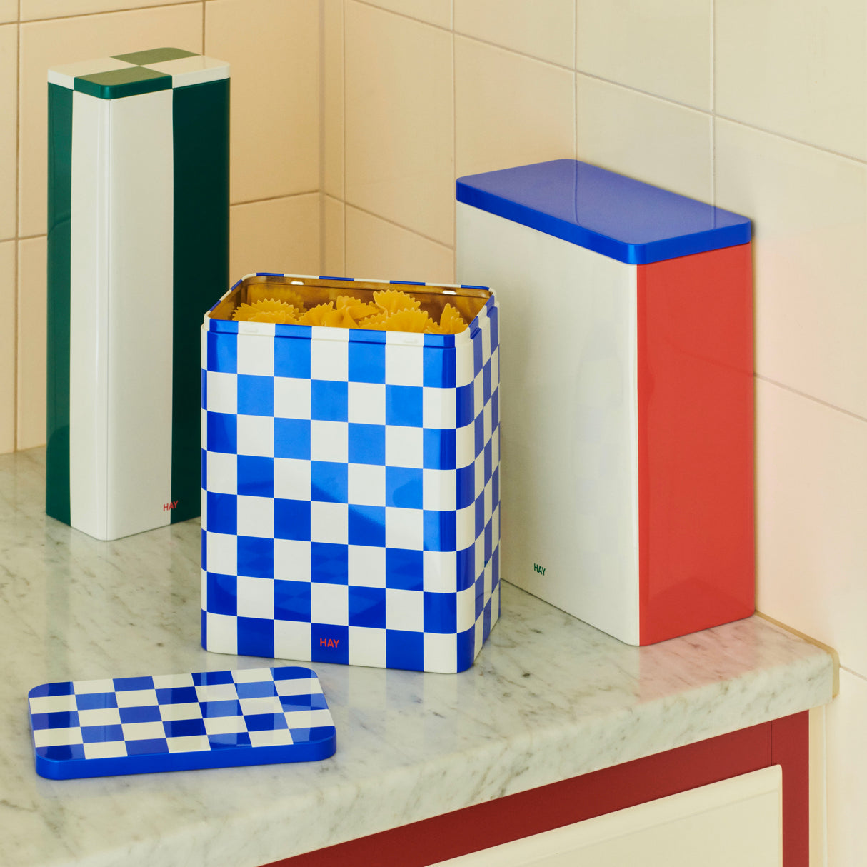 HAY Dose „Tin Container XL“ | Off-White, Blue & Red | HAY