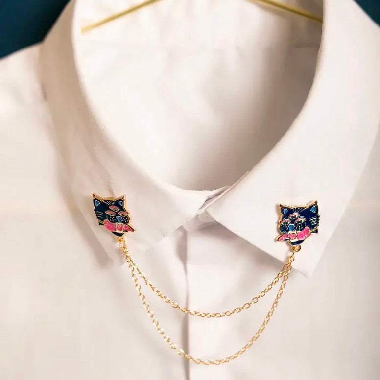 ALL THE WAYS TO SAY Pin “Duo Tiger Chain” | Wildes Duo mit Ketten-Detail | ALL THE WAYS TO SAY
