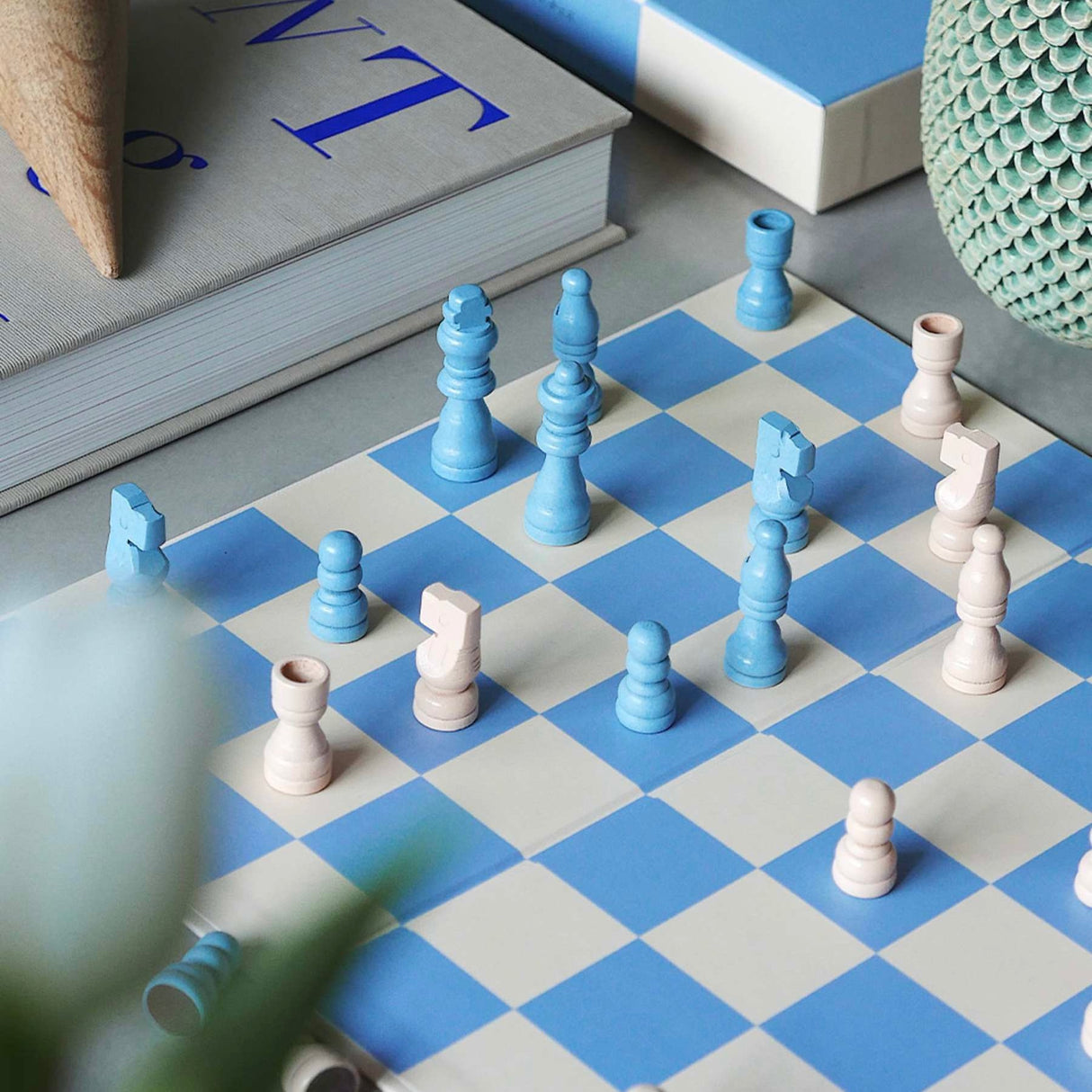 PRINTWORKS Spiel “Play Chess” | Modernes Schachspiel | PRINTWORKS