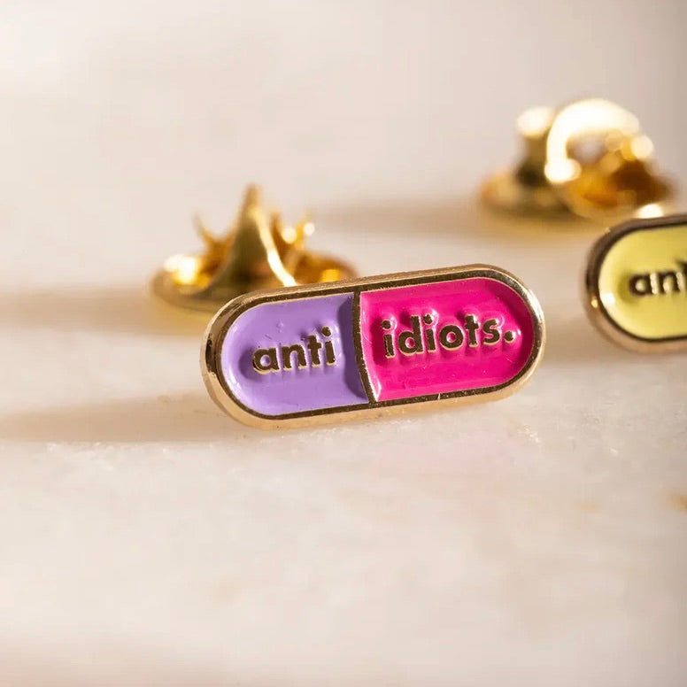 ALL THE WAYS TO SAY Pin “Duo Anti Idiots” | Freches Statement-Pin | ALL THE WAYS TO SAY