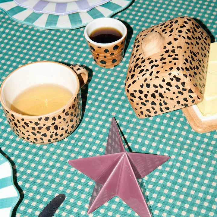 anna & nina Cappuccinotasse “Leopard” | Mittlere Größe mit Biss | anna & nina