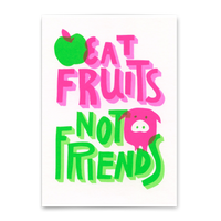 Deli Cards Postkarte "Eat fruits, not friends" | Besondere Karte mit Spruch