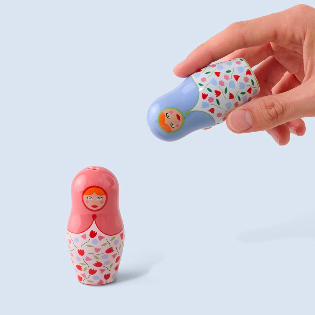 Fluid Market Salz- & Pfefferstreuer „Dolls“ | Figuren-Streuer für den Tisch | Fluid Market