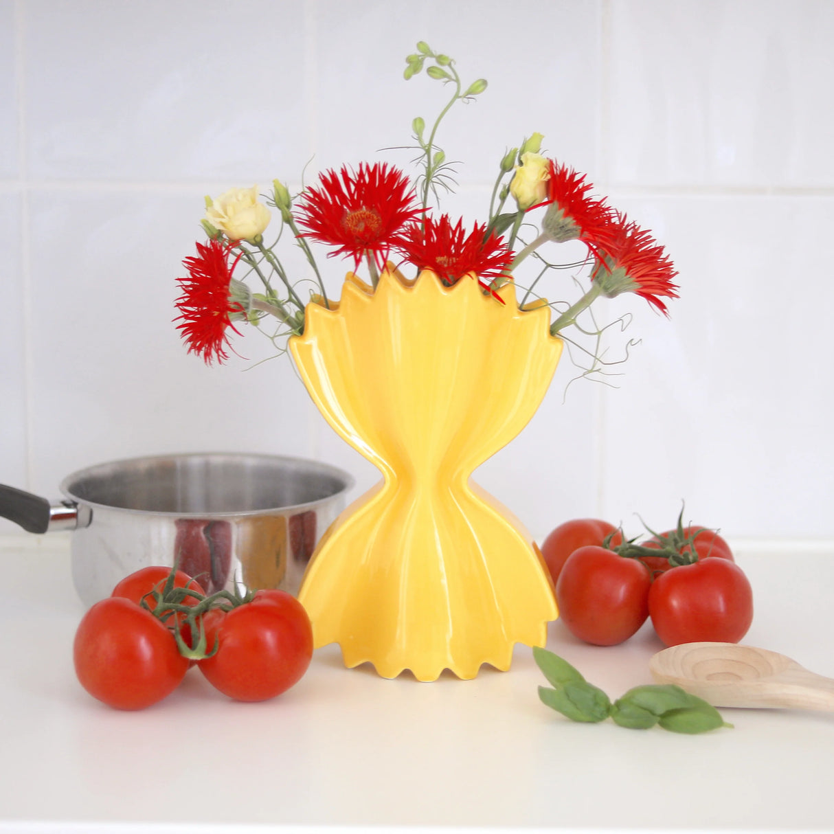 Fluid Market Vase Fluid Market "Pasta" | Gelb, Keramik, Verspieltes Design