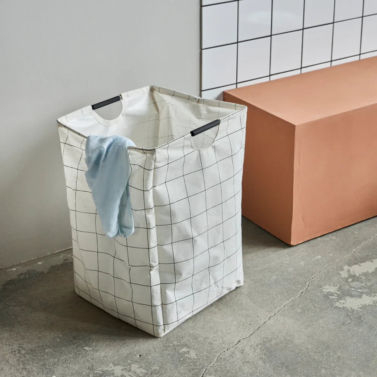 House Doctor Wäschesack “Square” faltbar Weiß/Schwarz | Wäschekorb | House Doctor