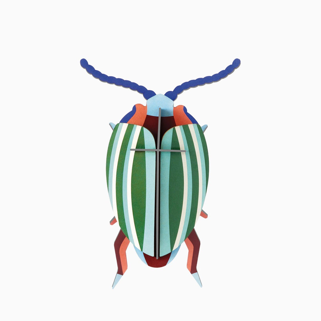 studio ROOF Wanddeko "Rainbow Leaf Beetle" | studio ROOF| Recycelter Karton