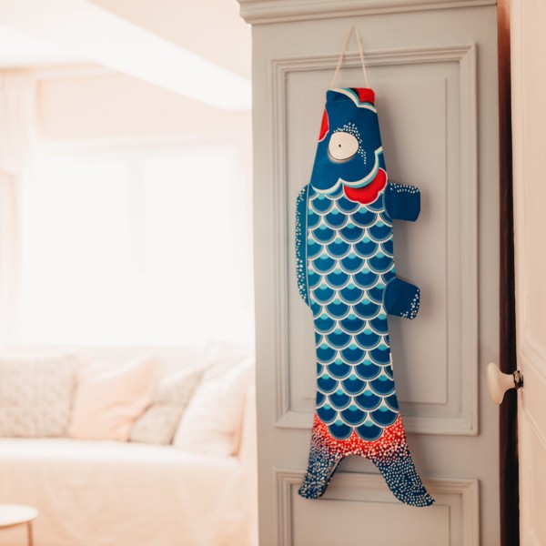 Madame MO Windfisch „Ocean Blue“ (70 cm) | Ruhiger Farbakzent | Madame Mo
