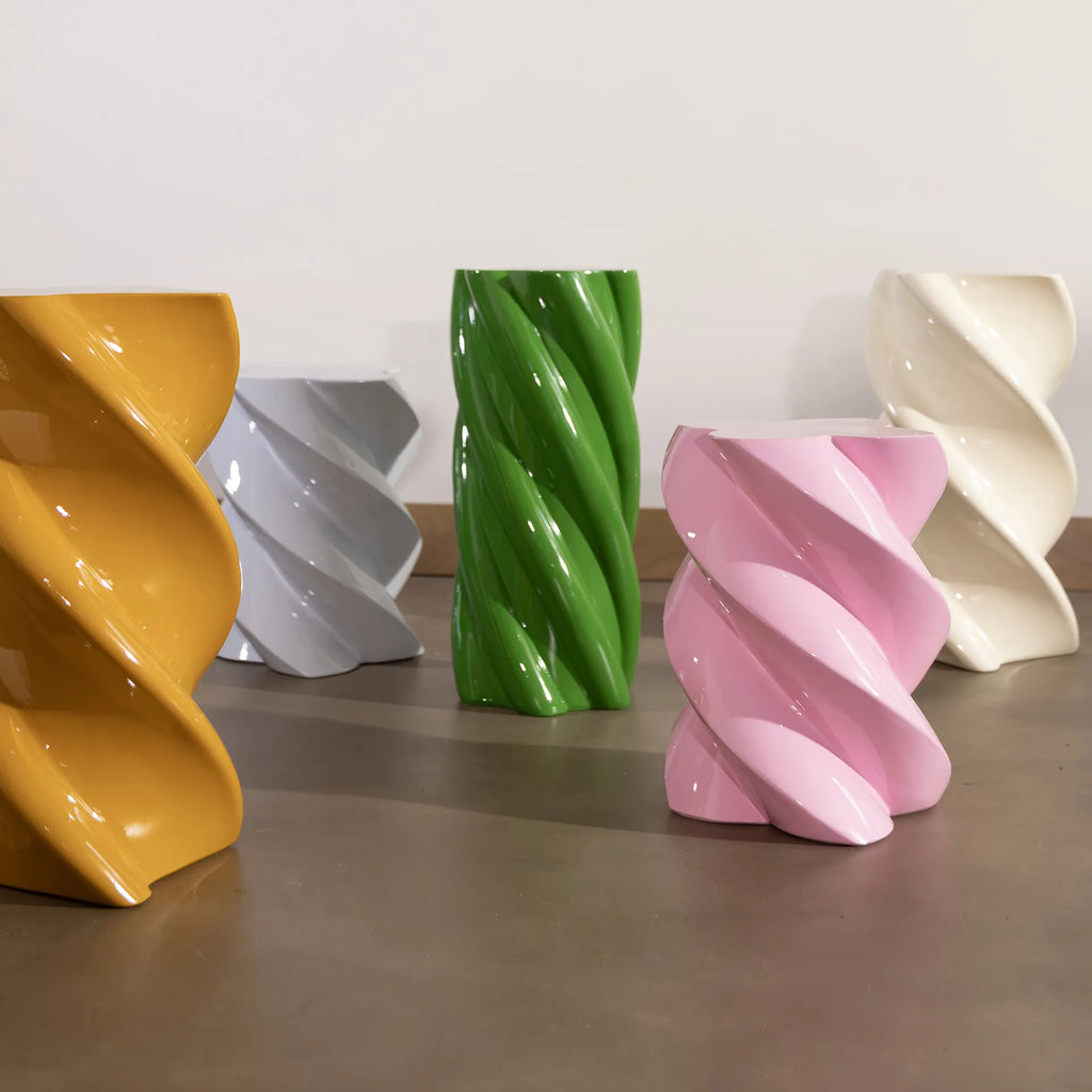 &Klevering Beistelltisch Pillar Marshmallow Candy Pink von &Klevering | Glasfaser