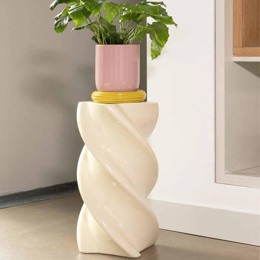 &Klevering Beistelltisch Pillar Marshmallow Off White von &Klevering | Glasfaser