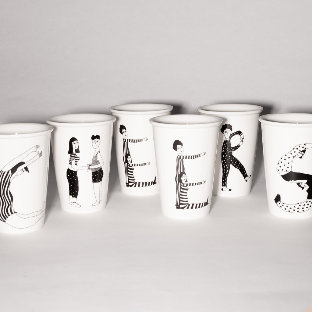 helen b 6er Set Buchstaben-Becher von helen b | Design Mugs XL mit Illustrationen von Helen Blacheart