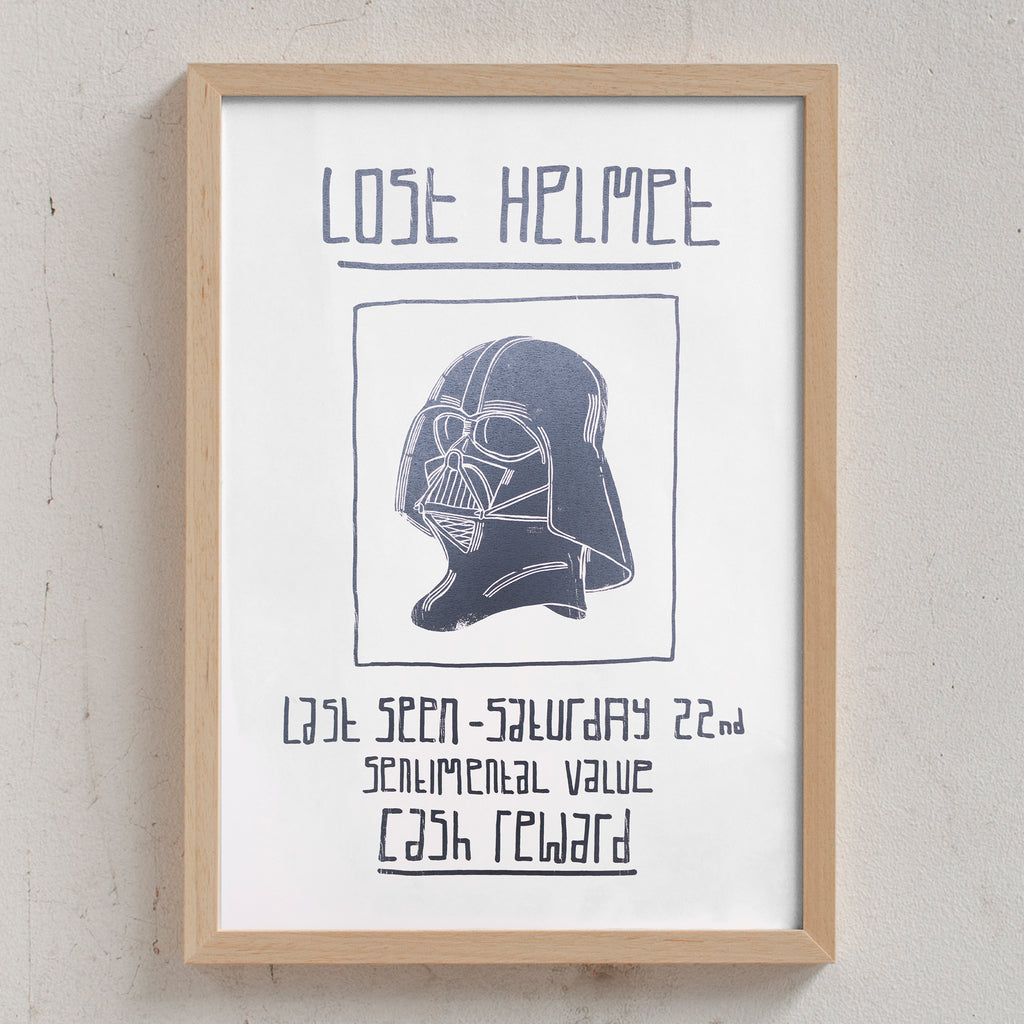 HAPPY HOUR PRINTS Vader's Lost Helmet (Din A3) natur
