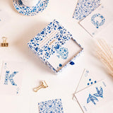 ALL THE WAYS TO SAY Kartenspiel “Blue Swallows” | Stilvolles Kartenset mit Schwalben | ALL THE WAYS TO SAY