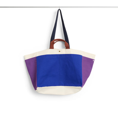 HAY Weekend Bag „Organic Medium Electric Blue“ | Praktisch & knallig | HAY