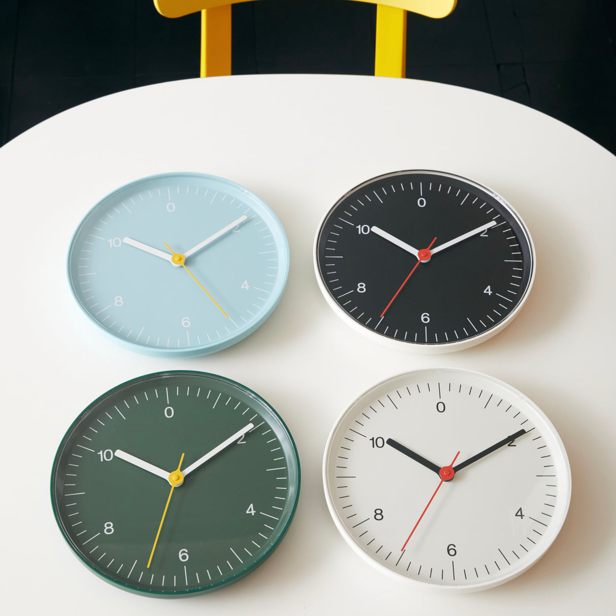 HAY Wanduhr „Wall Clock Black“ | Schlicht & funktional | HAY