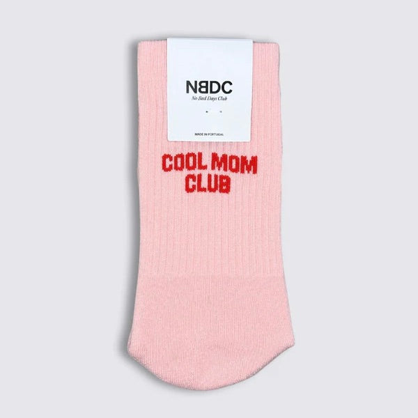 NO BAD DAYS CLUB Socken “Cool Mom Club Rosé” | Statement Socken in Rosé | NO BAD DAYS CLUB