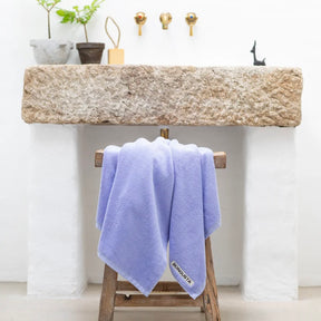 BONGUSTA Badetuch „Naram Lavender Blue 70×140 cm“ | Für Bad & Strand | BONGUSTA
