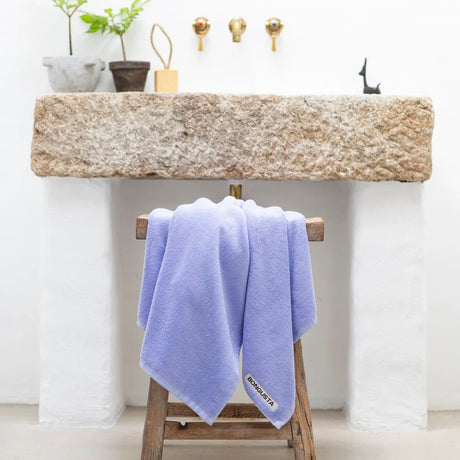 BONGUSTA Badetuch „Naram Lavender Blue 70×140 cm“ | Für Bad & Strand | BONGUSTA
