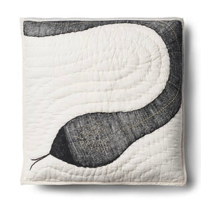 BONGUSTA Kissen „Snake Black“ | Grafisches Schlangenmotiv | Bongusta