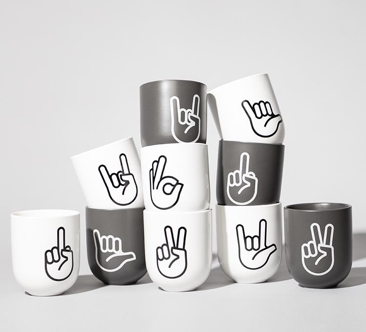 Der Fräsörsalon Tasse Fyngers "Rock'n'Roll" in Weiß Matt | Hochwertiges Porzellan | 330 ml Kapazität