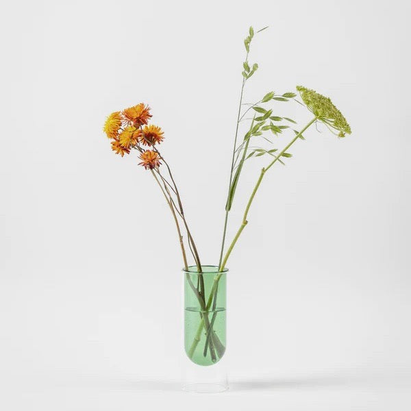 Studio About Studio About Vase Flower Tube Low I Mundgeblasene Grüne Glasvase aus Dänemark