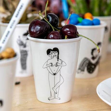 helen b Becher helen b "Faces Everywhere" | Design Mug mit Illustrationen von Helen Blanchaert
