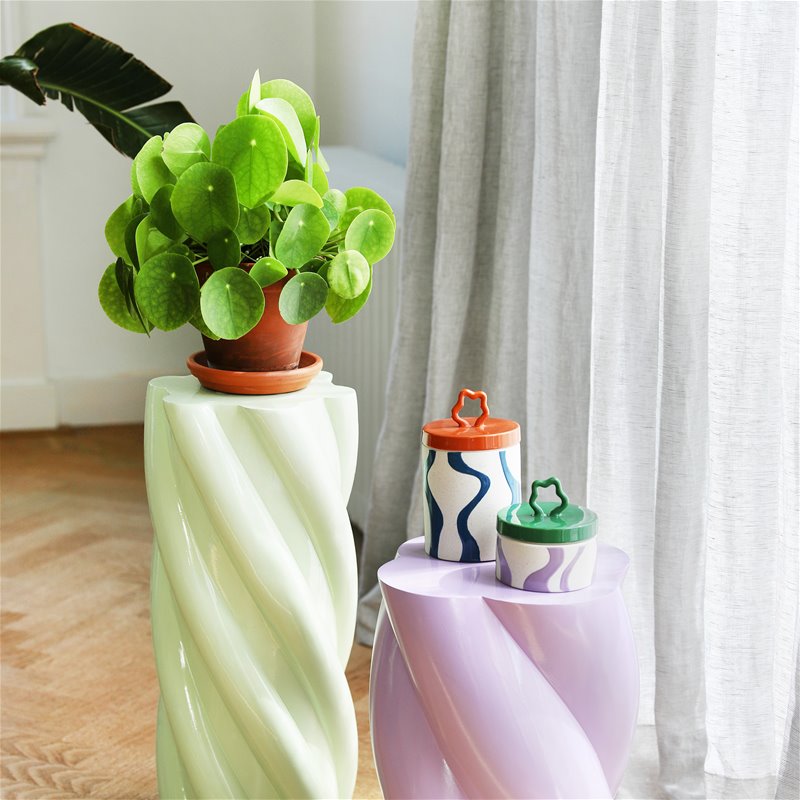 &Klevering Beistelltisch "Pillar Marshmallow Lilac" von &Klevering | Elegante Akzentmöbel im modernen Design
