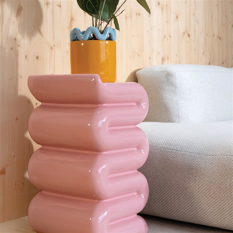 &Klevering Beistelltisch "Pillar Whip Pink" von &Klevering | Glasfaser-Material für Leichtigkeit und Stabilität