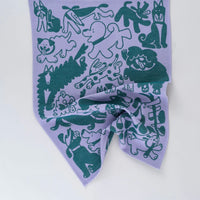 WRAP Küchentuch "Dogs Day Out" in Lilac/Green von WRAP aus London | Niedliche Hunde-Motive für die Küche