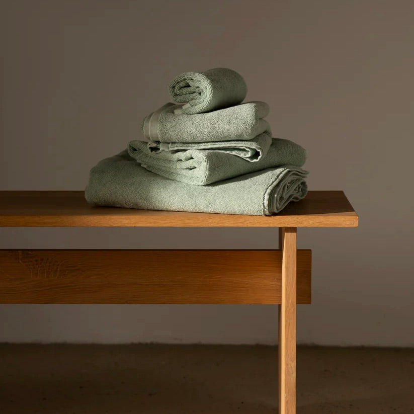BONGUSTA Gästehandtuch „Naram Silver Sage 30×50 cm“ | Dezent & stilvoll | BONGUSTA