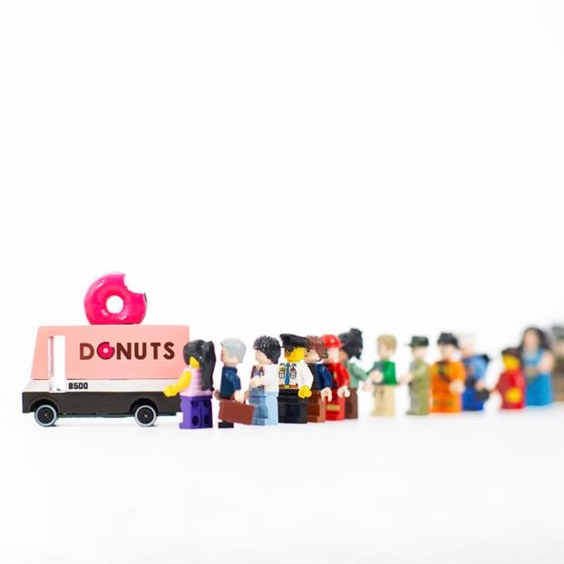 Candylab Toys Candycar Candylab “Donut Van” | Donut-Holzauto mit Kultfaktor