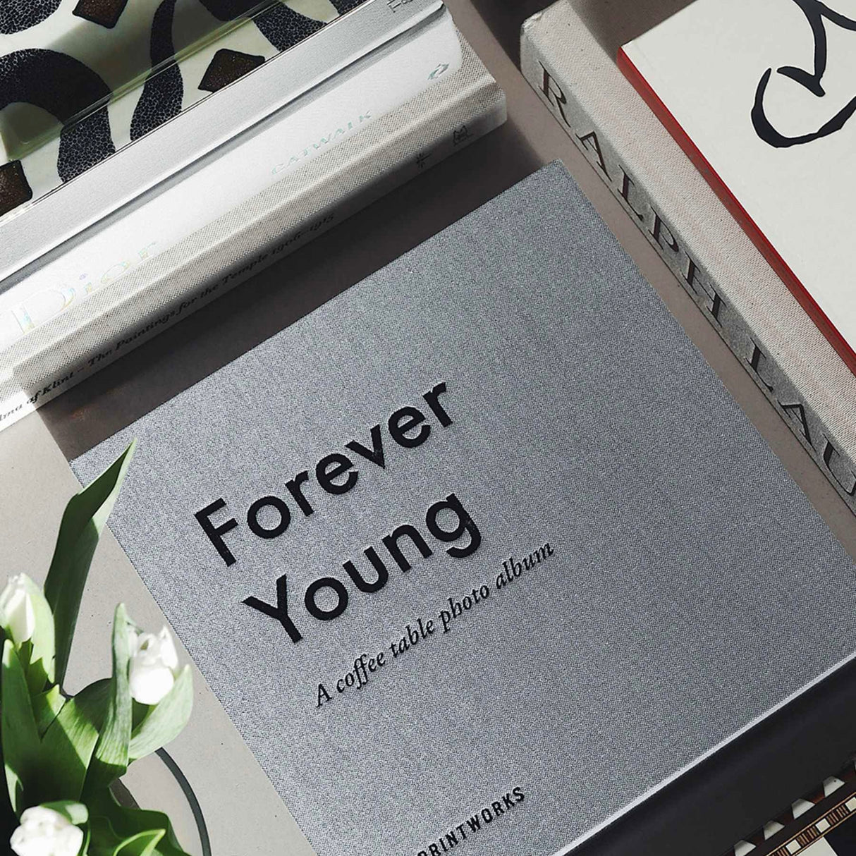 PRINTWORKS Fotoalbum “Forever Young” Small | Kompaktes Erinnerungsalbum | PRINTWORKS