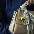 Hoptimist Bag Charm “Hoptimist” Gold | Verspielter Taschenanhänger | Hoptimist