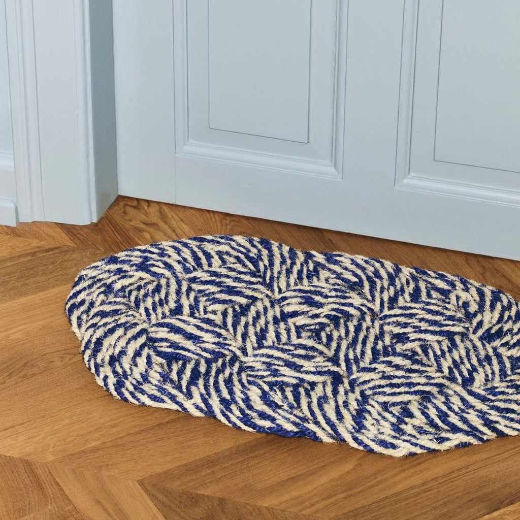 HAY Fußmatte „Coco Door Mat Swirl“ | Blue & Off-White | HAY