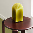HAY Tischleuchte „Parade Lamp 240 Moss Green“ | Skulptur mit Licht | HAY