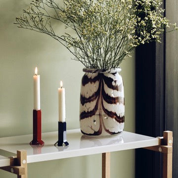 HAY Kerzenhalter „Arcs Small Dark Blue“ | Design mit spannender Silhouette | HAY
