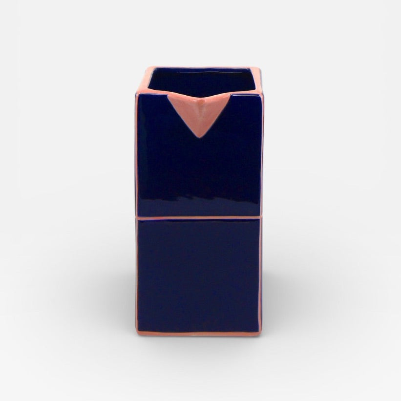 Table Machine Kanne “Tile” Blue & Pink | Farbintensives Muster | Table Machine