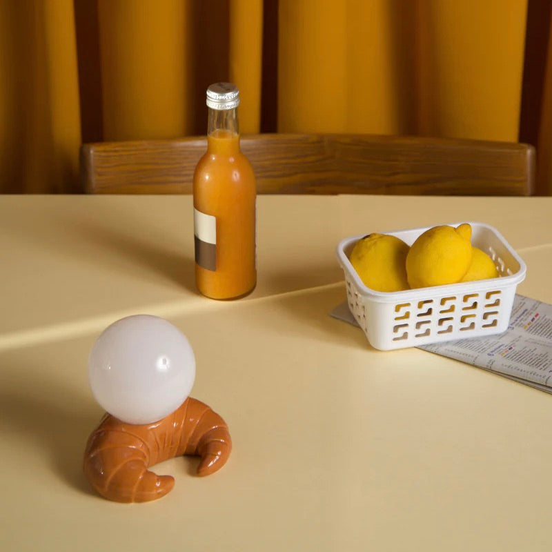 L´expressionist Lampe “Croissant” | Food Design Leuchte | L’expressionist