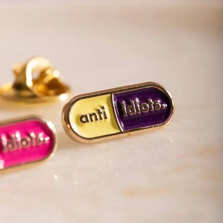 ALL THE WAYS TO SAY Pin “Duo Anti Idiots” | Freches Statement-Pin | ALL THE WAYS TO SAY