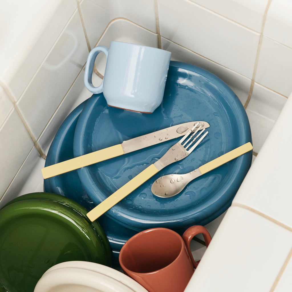 HAY Teller „Barro Plate Dark Blue 18 cm“ | Kompakt & stilvoll | HAY