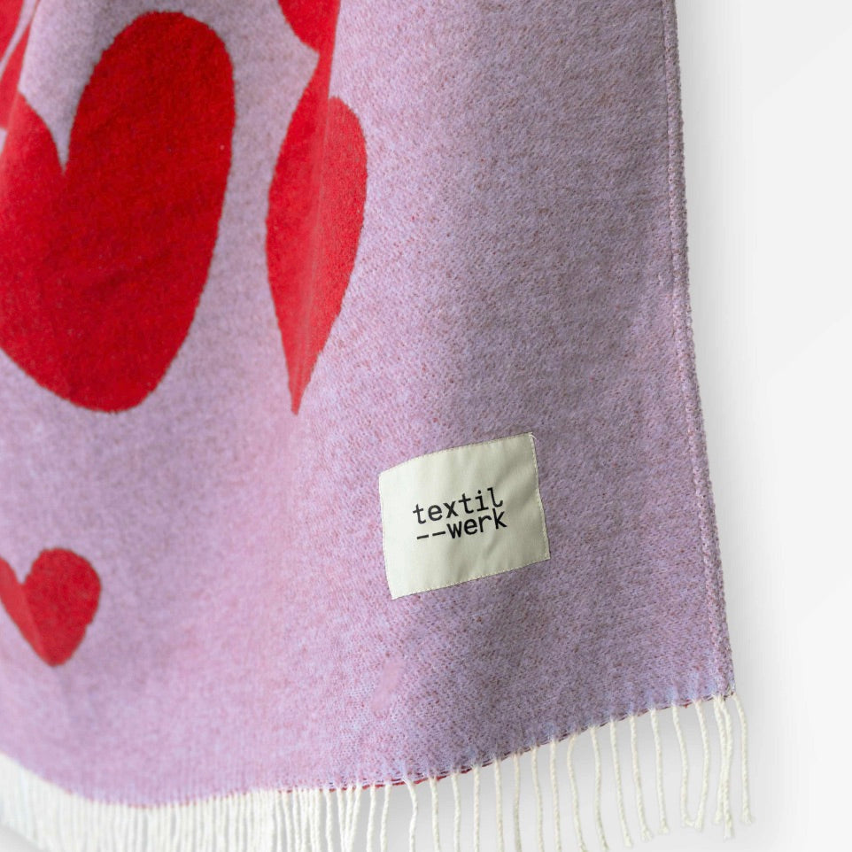 Textilwerk Decke „Fall in Love“ (150x200cm) | Textilwerk | Gemütliche Decke