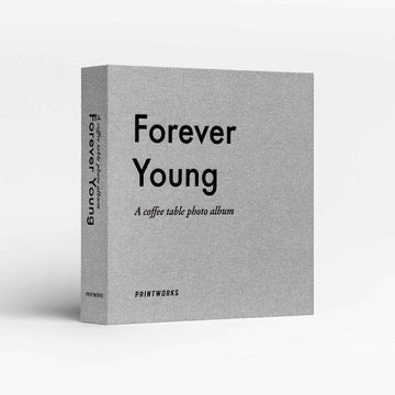 PRINTWORKS Fotoalbum “Forever Young” Small | Kompaktes Erinnerungsalbum | PRINTWORKS