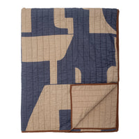 Bloomingville Decke "Roosi Quilt" |Bloomingville |dezentes Grafikmuster in Blau
