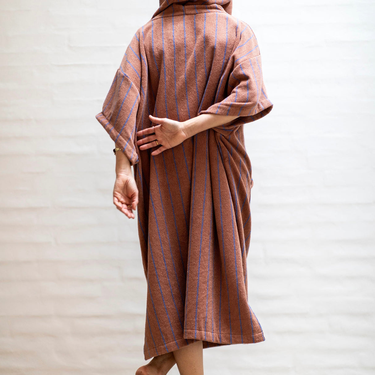 BONGUSTA Poncho „Naram Camel & Ultramarine S/M“ | Für Strand & Bad | Bongusta