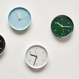 HAY Wanduhr „Wall Clock Green“ | Zeitloses Design in Farbe | HAY