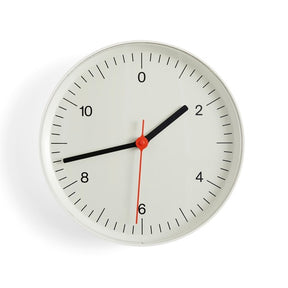 HAY Wanduhr „Wall Clock White“ | Zeitlos fürs Zuhause | HAY