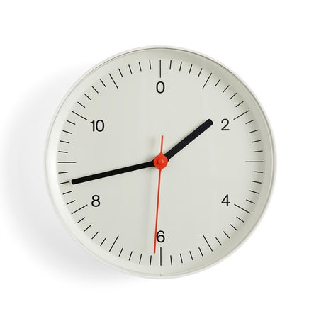 HAY Wanduhr „Wall Clock White“ | Zeitlos fürs Zuhause | HAY