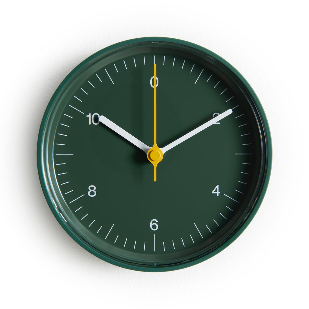 HAY Standuhr „Table Clock Green“ | Kompakt, klar & dekorativ | HAY